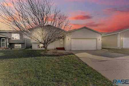 7508 S Bell Cir Sioux Falls, SD 57108