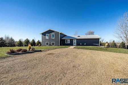 26527 461 Ave Hartford, SD 57033