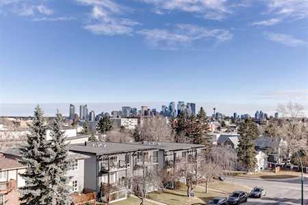 1915 28 Ave SW Calgary, AB T2T 1K2
