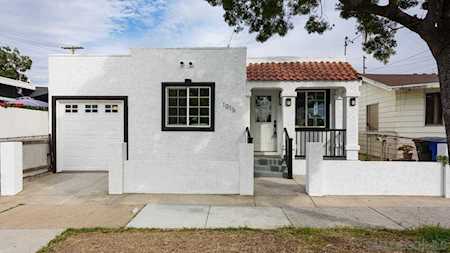 1015 Hoover Ave National City, CA 91950