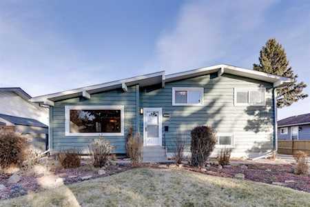 16 Snowdon Crescent SW Calgary, AB T2W 0S1