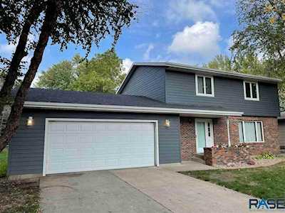 404 E Beechnut St Brandon, SD 57005
