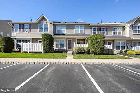 4502 Grenwich Mount Laurel, NJ 08054