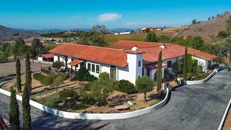 15556 Highland Valley Rd Escondido, CA 92025
