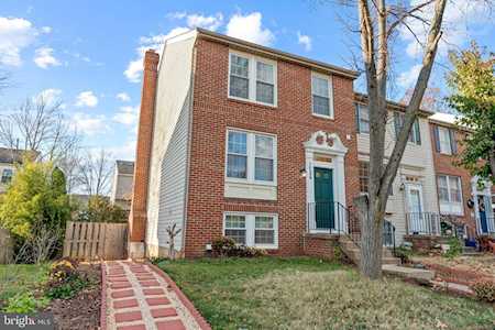 14568 Croatan Dr Centreville, VA 20120