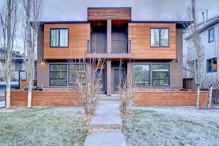 1938 33 St SW #2 Calgary, AB T3E 2S5