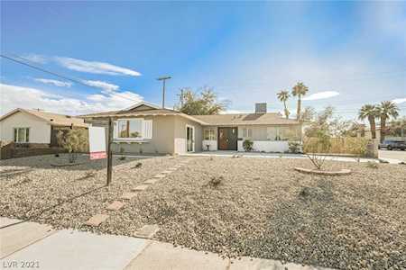 6421 Dinning Ave Las Vegas, NV 89107