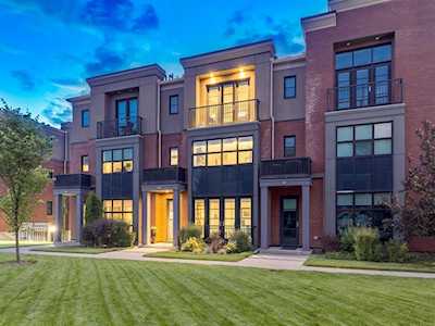 408 Aspen Meadows Hill SW Calgary, AB T3H 0G3
