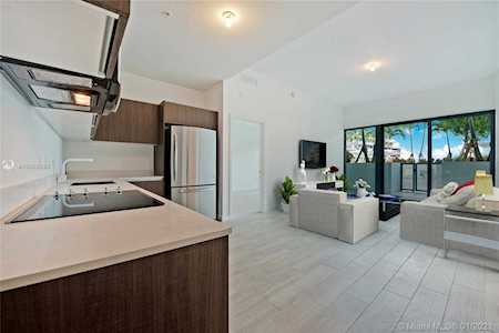 1600 SW 1st Ave #414 Miami, FL 33129
