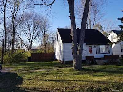 14666 Banner St Taylor, MI 48180
