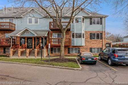 303 Pinewood Circle Plymouth, MI 48170