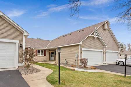 2739 Lake Court Drive Mounds View, MN 55112