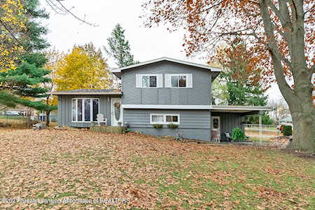647 Ridgeview Dr Corunna, MI 48817