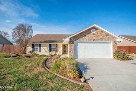 1031 Stones Throw Ln Sevierville, TN 37876