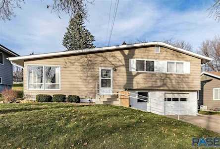 1500 E 33Rd St Sioux Falls, SD 57105