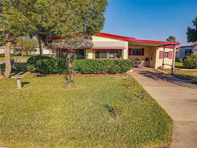 817 Beechwood Ave Lady Lake, FL 32159