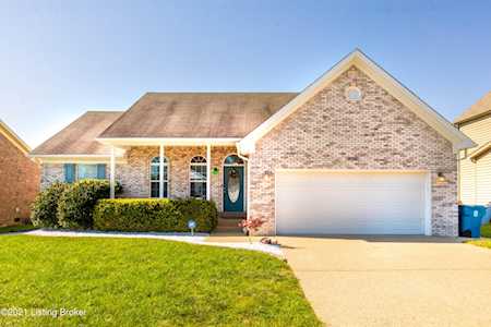 2152 Two Springs Dr Shelbyville, KY 40065