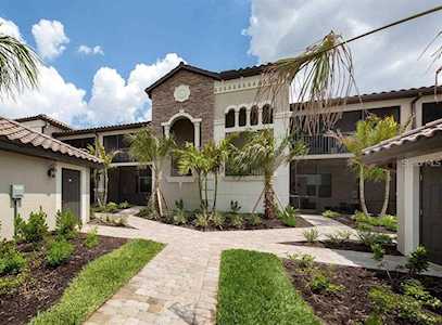 5538 Palmer CIRCLE #203 Bradenton, FL 34211
