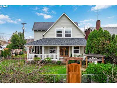 308 NE Ainsworth St Portland, OR 97211