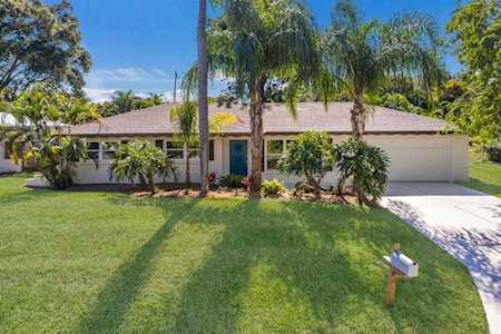 2278 Sunnyside Ln Sarasota, FL 34239