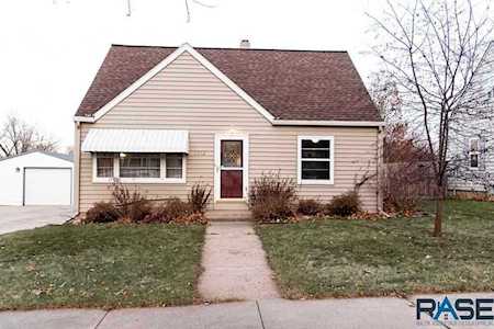 1712 S Warren Pl Sioux Falls, SD 57105