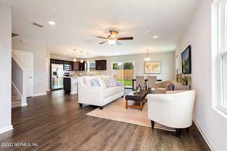 7358 Townsend Village Ln Jacksonville, FL 32277