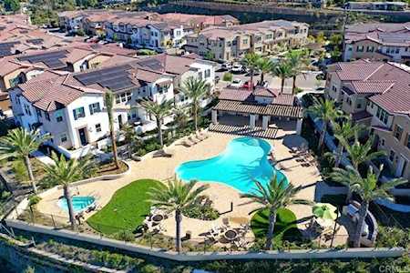 1089 Delpy View Pt Vista, CA 92084