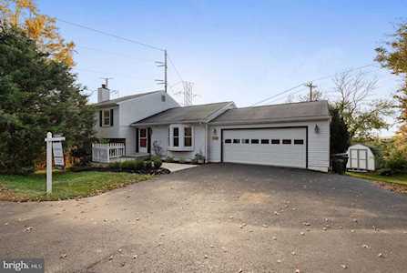 2514 Fallsmere Ct Falls Church, VA 22043