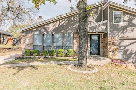 8317 Elm Court North Richland Hills, TX 76182