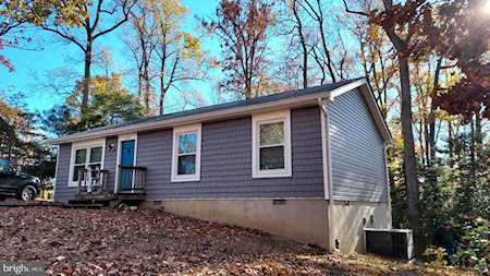 12754 Tonkawa Trl Lusby, MD 20657
