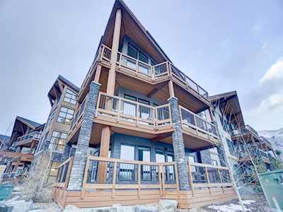 106 Stewart Creek Rise #118 Canmore, AB T1W 0N3