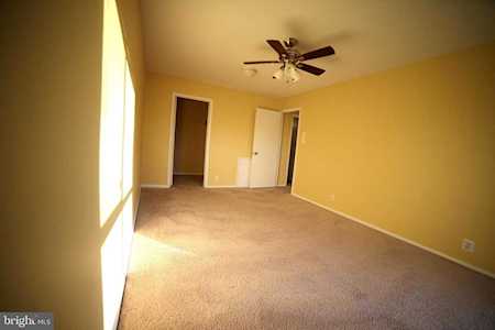 3714 Rosser St N #303 Alexandria, VA 22311