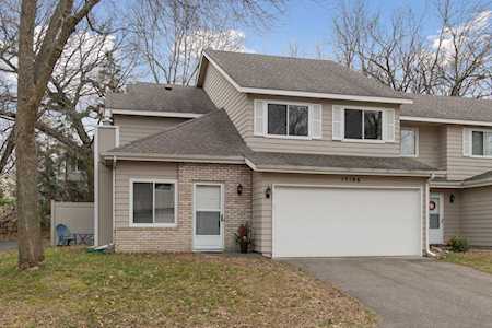 15186 Lesley Lane Eden Prairie, MN 55346