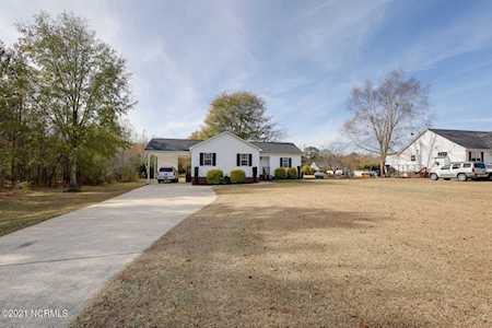 602 Eagles Nest Road Grimesland, NC 27837