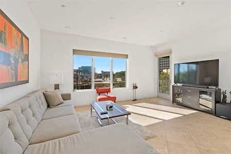 21 Gramercy #207 Irvine, CA 92612