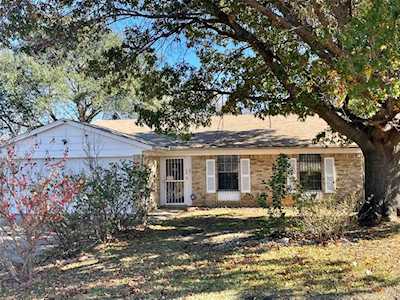 600 Trail Lake Drive Crowley, TX 76036