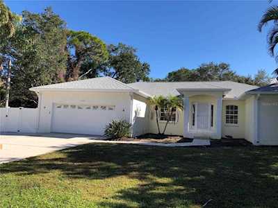 328 22nd Street Ct NE Bradenton, FL 34208