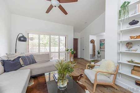 7424 Caminito Carlotta San Diego, CA 92120