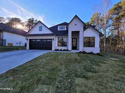 372 Mingo Way Loudon, TN 37774