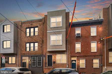 764 S 19th St Philadelphia, PA 19146
