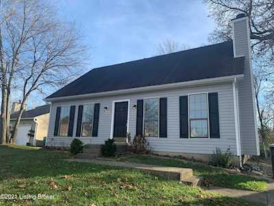 9822 Stanalouise Dr Louisville, KY 40291