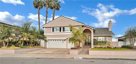 20252 Carlsbad Ln Huntington Beach, CA 92646