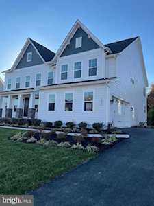 40813 Foxtail Fields Dr Aldie, VA 20105