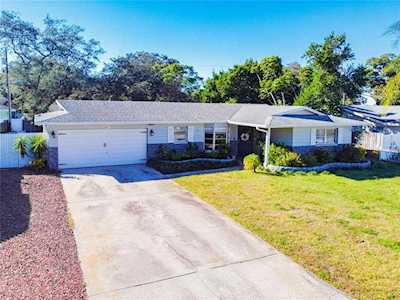 2064 Brampton Rd Clearwater, FL 33755