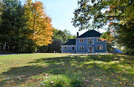 83 Oak Ridge Rd Weare, NH 03281