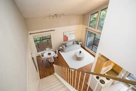 423 Agnes Street #302 New Westminster, BC V3L 1G2