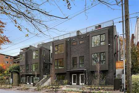 716 D 11th Ave E Seattle, WA 98102