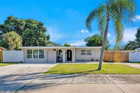 5535 Bay St NE St. Petersburg, FL 33703