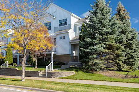 1662 Village Trail E #6 Maplewood, MN 55109