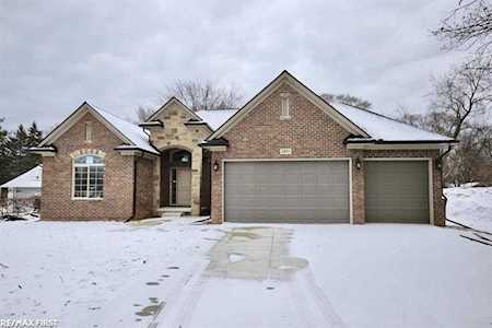 2875 Frankson Ave Rochester Hills, MI 48307
